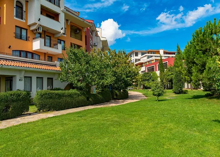 Menada Ravda Apartment *