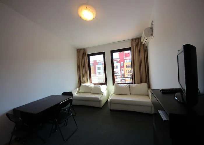 Menada Ravda * Aheloy