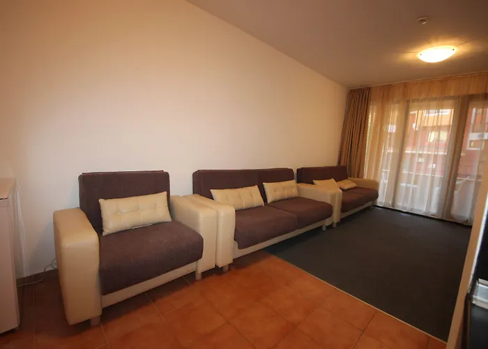 Menada Ravda Apartment