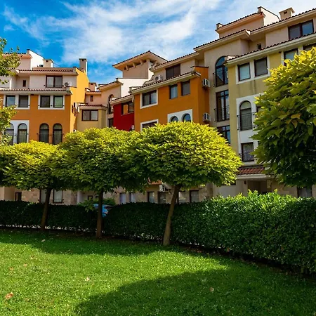 Menada Ravda Апартаменты *